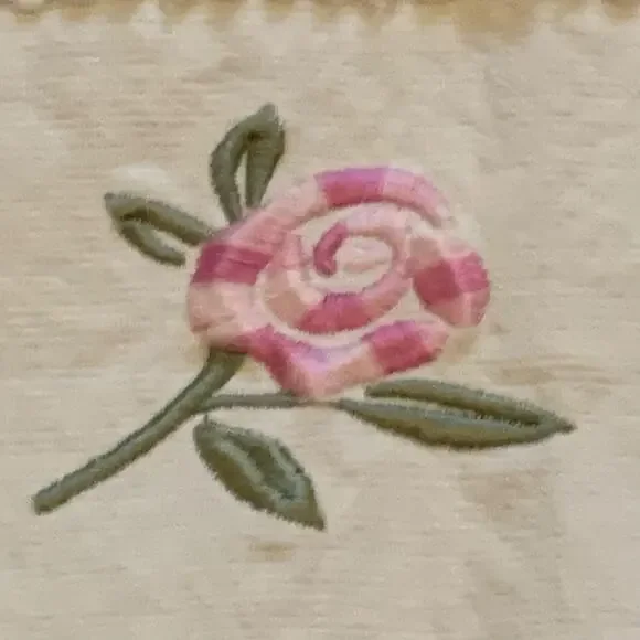 Orris & Orris 100% Cotton Bath Towel Embroidered Floral Cottagecore Grandmacore - Picture 6 of 8